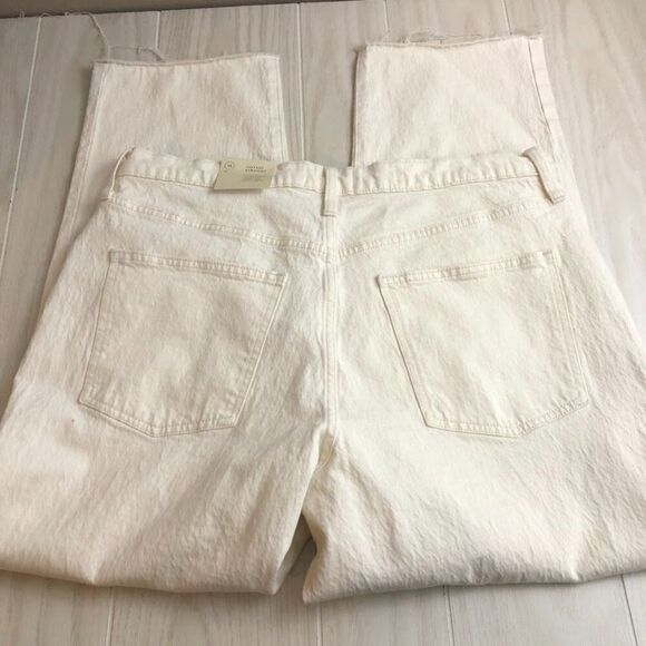 Universal Thread NWT Women's Cut Knee Off White Jeans Size 14 Vintage Straight - Picture 9 of 16